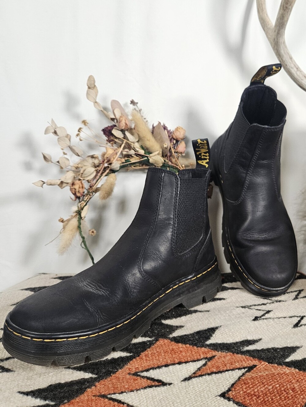 Dr. Martens Embury Black Leather Chelsea Boots Men's 8 / Women's 9 Lug Sole